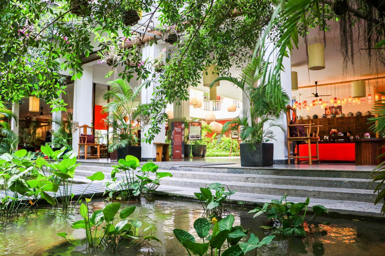 Tea Palace Urban Hotel Пном Пен Екстериор снимка